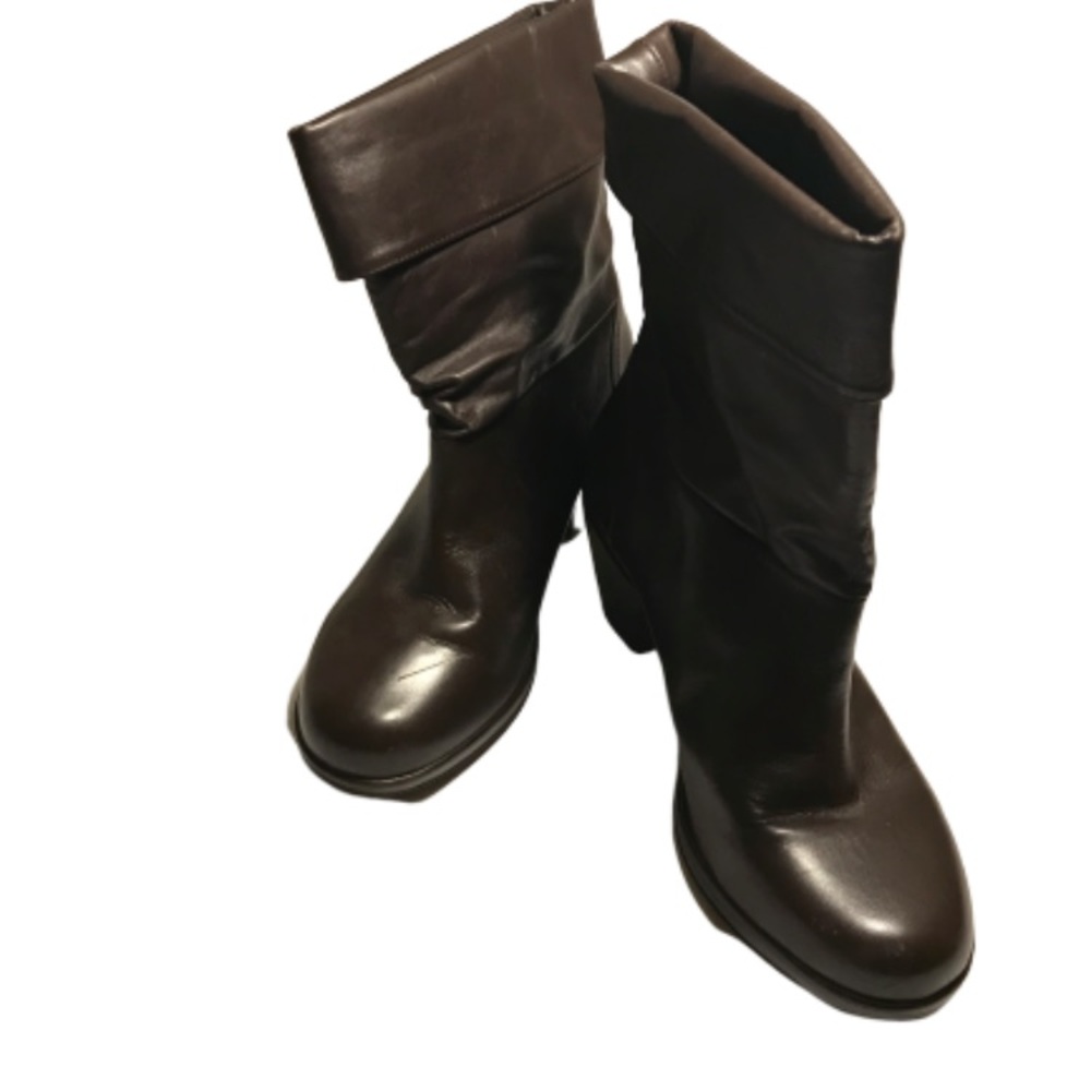 Dansko size 40 dark brown heeled boots